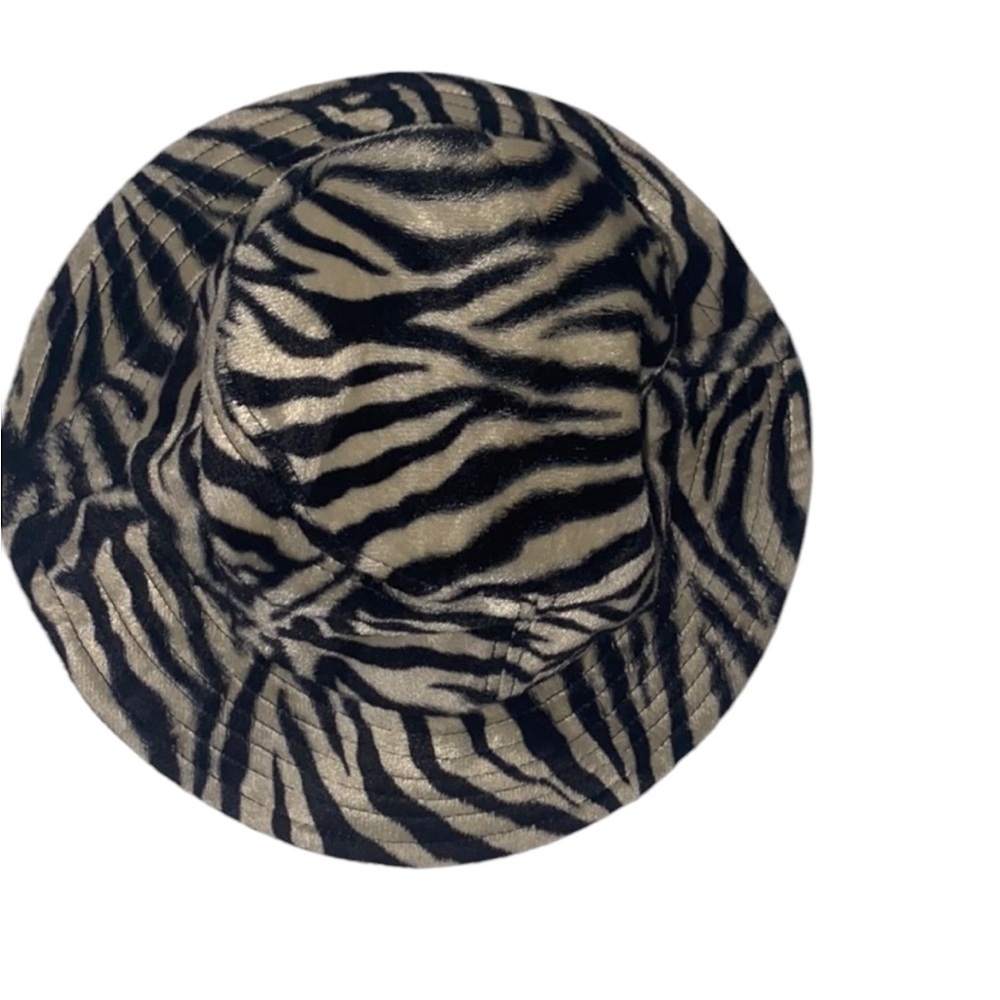 Urban Outfitters Zebra Print Hat – Black & Cream | Trendy Fashion Accessory